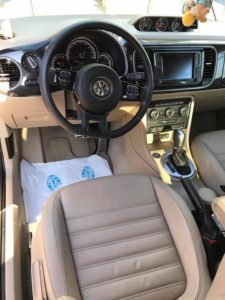 servicii de curatare interior auto